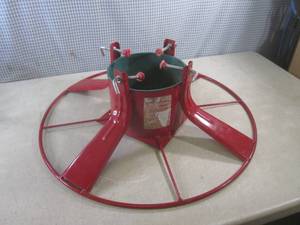 lot 111 image: (EW4) Large Heavy Duty Christmas Tr...