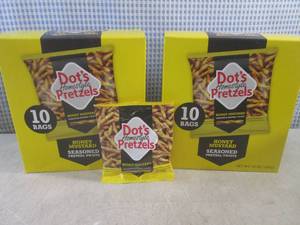 lot 138 image: (C-1) 20 Bags of Dots Honey Mustar...