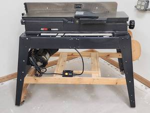 lot 26 image: Craftsman Cast Iron Woodworking 6 inch Jointer  Planer