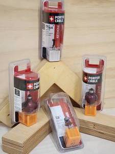 lot 15 image: (4) Assorted Porter Cable Router Bits