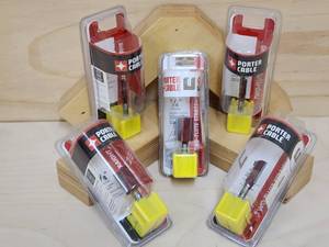 lot 19 image: (5) Assorted Porter Cable Router Bits