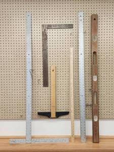 lot 62 image: Assorted Carpenters Levels and Measuring Accessories