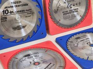 lot 8 image: 4 Assorted 10 inch Woodworking Saw Blades