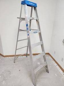 lot 42 image: Werner 6ft Aluminum Ladder