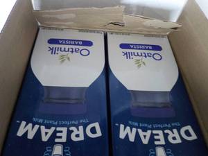 lot 128 image: 8 ct  64 oz Dream Oat Milk Barista ...