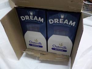 lot 129 image: 8 ct  64 oz Dream Oat Milk Barista ...