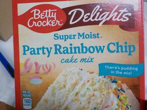 lot 151 image: 6 ct Betty Crocker Party Rainbow Ch...