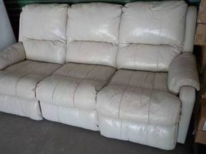 lot 155 image: 3 Recliner Seats Couch - excellent ...