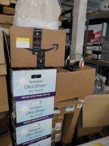 lot 163 image: Pallet of Unclaimed Lots...