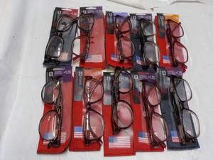 lot 176 image: 10 pair Reading Glasses- various st...