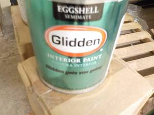lot 178 image: 8 qts Glidden Paint- your choice fr...