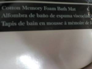 lot 20 image: Cotton Memory Foam White Bath Mat 2...