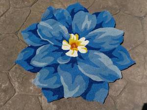 lot 28 image: QVC...