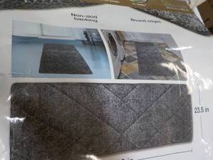 lot 45 image: Trek N Clean Microfiber Utility Mat...