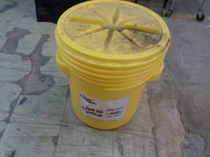 lot 56 image: Meduim size yellow container with l...