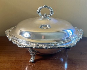 lot 24 image: Vintage Silver Plated Covered Serving Dish