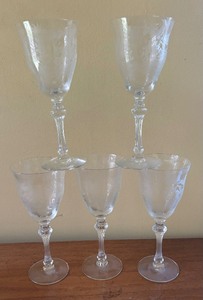 lot 37 image: Elegant Vintage Etched Stemware