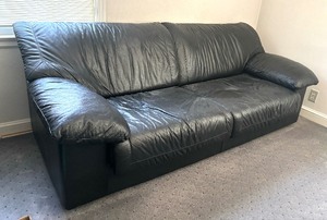 Natuzzi Salotti Black Leather Sofa / Couch