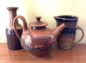 lot 73 image: Pottery Pot and Pitcher with Wooden Vase