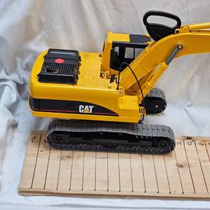 lot 23 image: Bruder Cat Excavator #02439, as new condition