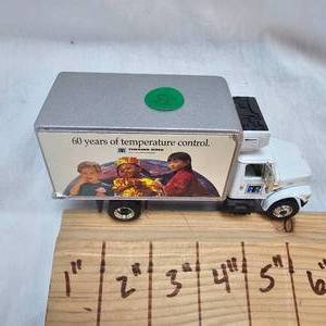 lot 33 image: Therma King Delivery Truck