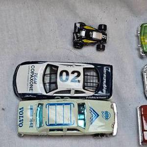 lot 40 image: 9 Piece Matchboxes Style CarTruck Collectibles