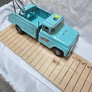 lot 84 image: 1950s Buddy L Wrecker