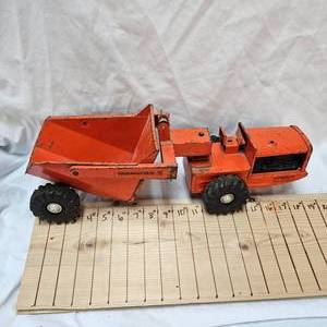 lot 86 image: Early 1950s Nylint Tournarocker Rock Hauler