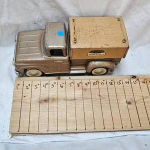 lot 95 image: 1950s Tonka Toyz Sportsman Pickup No 5