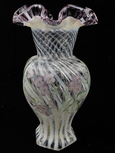 lot 25G image: FENTON 10 French Opalescent Dusty Rose Edge Double Crimped Hexagonal Vase