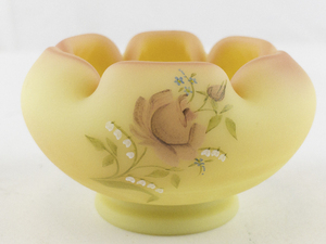 lot 24B image: 1986 3 FENTON Burmese Mary Walrath Hand Painted Love Bouquet Minture Rose Bowl