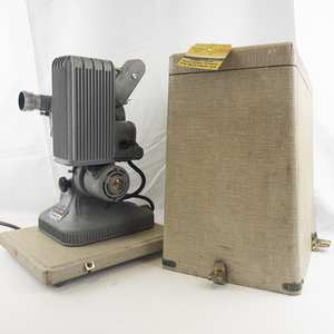 lot 4 image: Vintage KEYSTONE BELMONT K161 Film Projector in Case. Seriel No. 63887 16mm