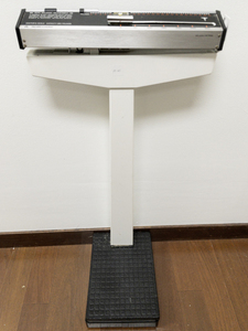 lot 15B image: Vintage Grey and Black Health O Meter Doctors Scale 350lb Capcity.