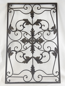 lot 51 image: 27.5 Decorative Wall Hanging Panel