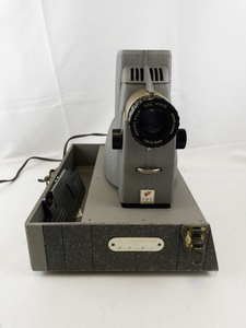 lot 65 image: Vintage STREAMLINER 500 Model 150 Slide Projector in Case.
