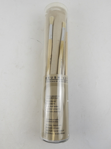 lot 73 image: Large Brush Set 17 Brushes in Cloth Roll Carrier