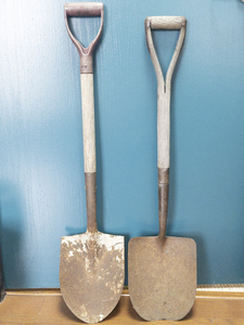 lot 102 image: Two Vintage Shovels