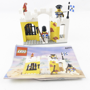 lot 105 image: LEGO Broadsides Brig 1991 Imperial Soldiers Pirate Set - Set Completed