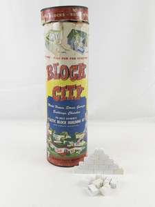lot 115 image: Vintage Plastic Block Building Set - Block City