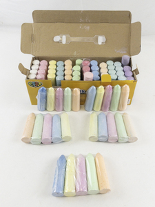 lot 118 image: 73 Piece Sidewalk Chalk Set