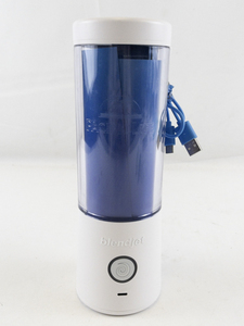 lot 132 image: Blendjet -White Blender. Working. Like New