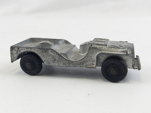 lot 161 image: TOOTSIE TOY Vintage Silver Diecast Toy Metal USA Army Jeep.