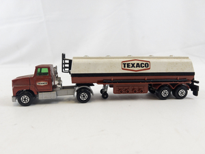 lot 174 image: Matchbox K-115 Ford LTS Texaco Truck & Trailer.