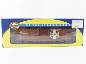 lot 178 image: Athearn Santa Fe Hi-Cube Plug-Door Boxcar Model Car