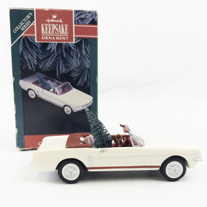 lot 205 image: Keepsake Christmas Collection 1944 Mustang Classic American Cars Ornament