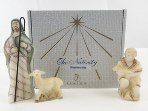 lot 23C image: FENTON The Nativity Shepherd Set First Edition Signature Pieces with Original Box.