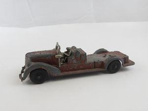 lot 156 image: HUBLEY KIDDIE Vintage Red Diecast Toy Metal Firetruck