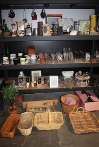 lot 109 image: Assorted Home Decor, Kitchenware, and Glassware Collection