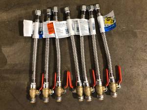 lot 28 image: Lot of Assorted Plumbing Items Various Models and Conditions   Customer Returns See Pictures