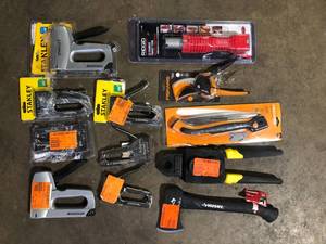 lot 29 image: Lot of Assorted Hand Tools Various Models and Conditions   Customer Returns See Pictures